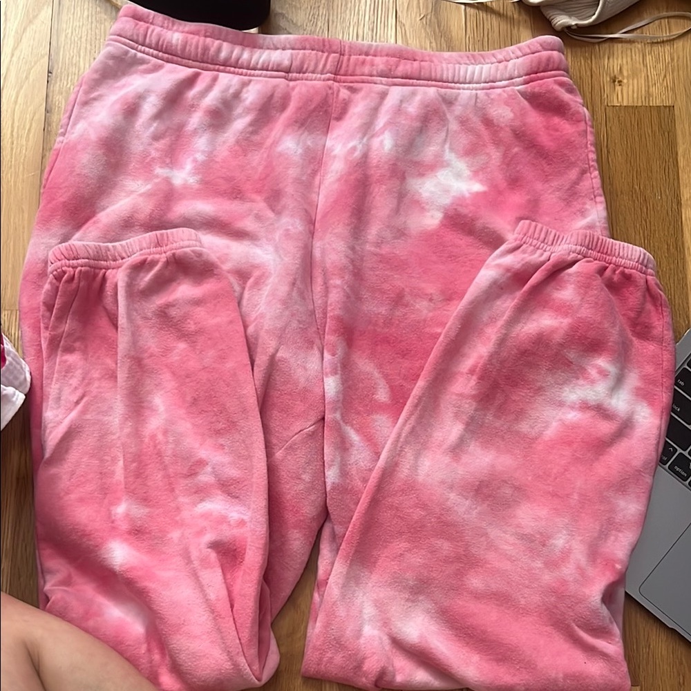 La Hearts Pink and White Cozy Sweatpants